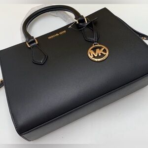 MICHAEL KORS SHEILA MEDIUM BAG